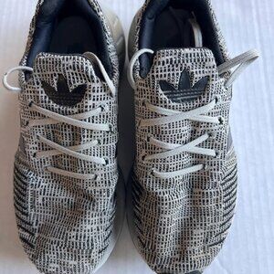 Adidas Boys' Running Shoes - Black & White Knit - Size 4.5